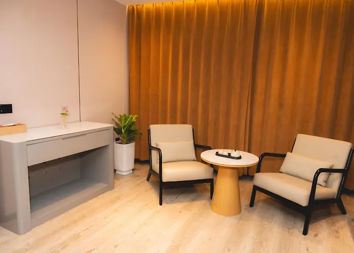 Jiuding Joy Hotel