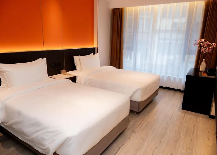 Hotel Jiuding Joy 4*
