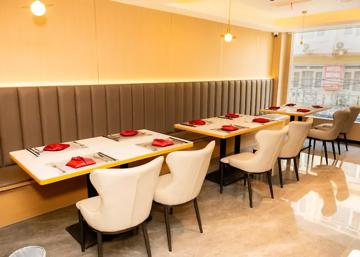 Hotel Jiuding Joy 4*
