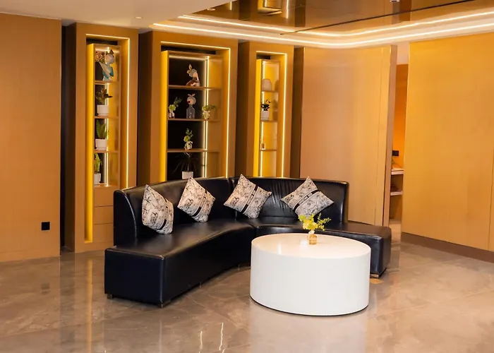 Hotel Jiuding Joy 4*