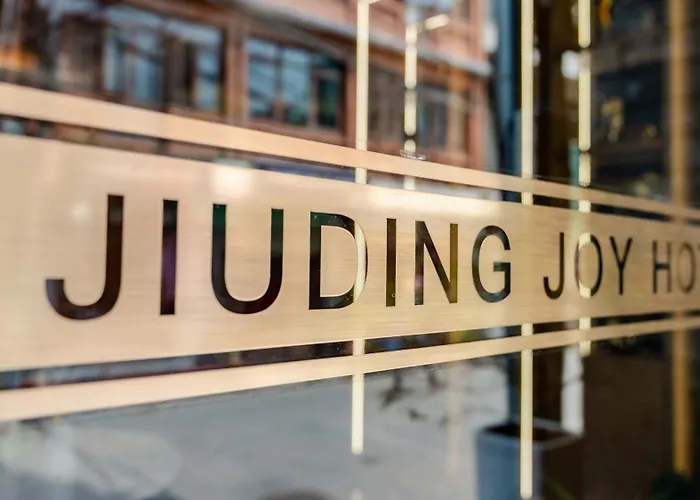 Jiuding Joy Hotel 4*